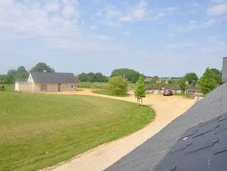 Thomas Ranch בית הארחה *
